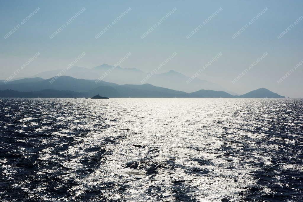 Tájkép - Portoferraio - Elba szigetének látképe