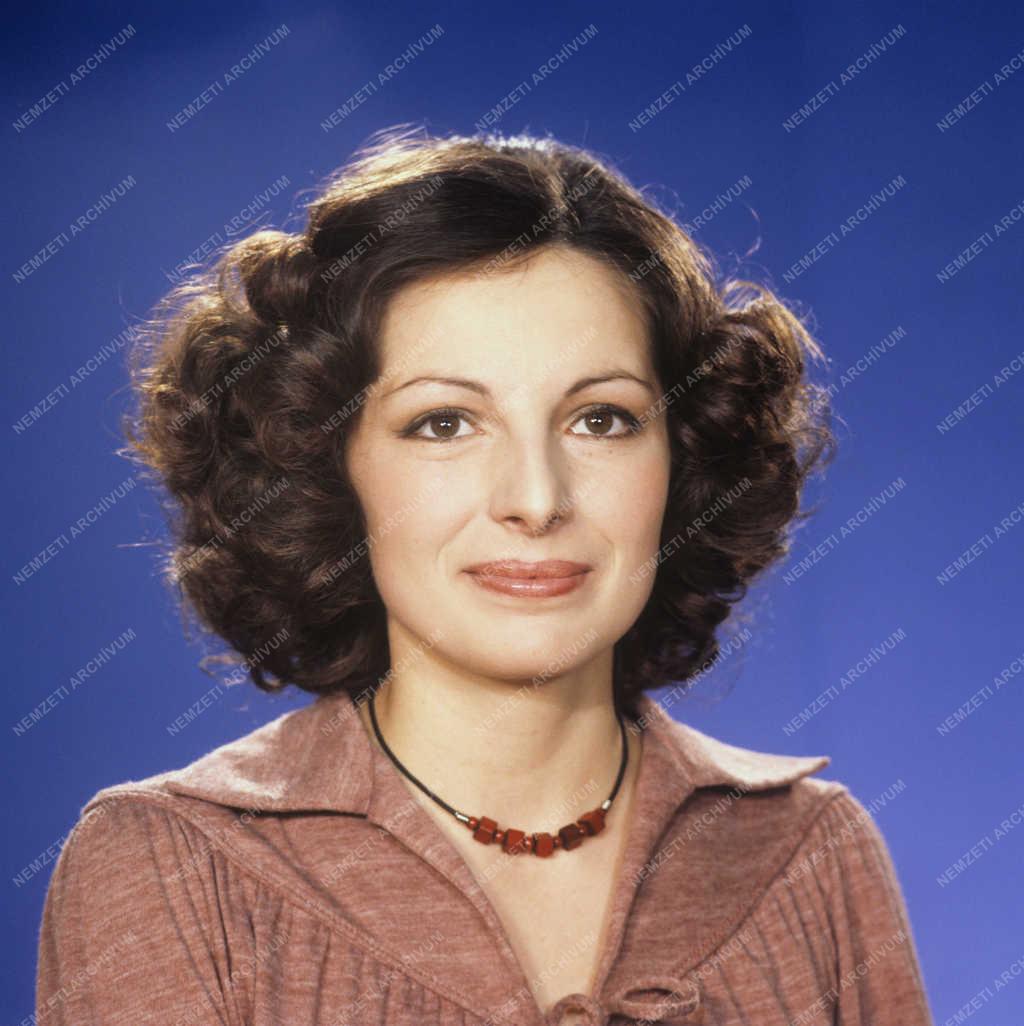 Média - Televízió - Endrei Judit, a Magyar Televízió bemondója