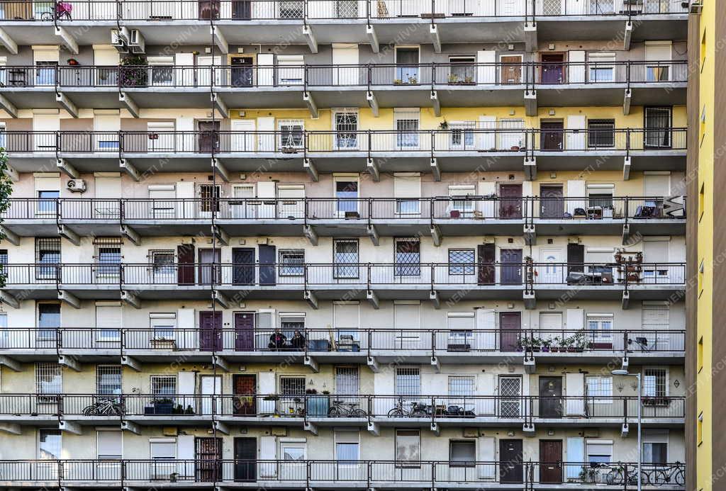 Ingatlan - Budapest - Panelház Kőbányán