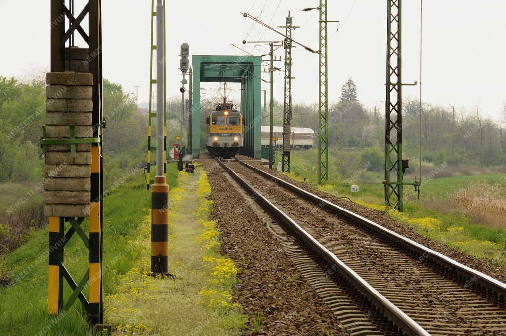 Simontornya - Vasúti híd a Sión 