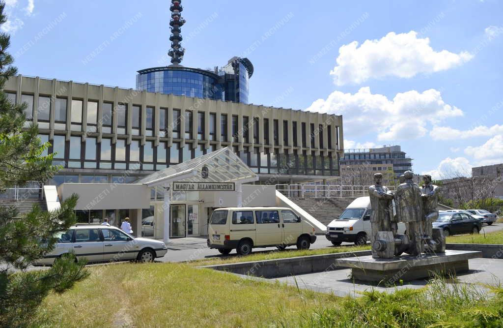 Műalkotás - Budapest - Munkások című szoborkompozíció