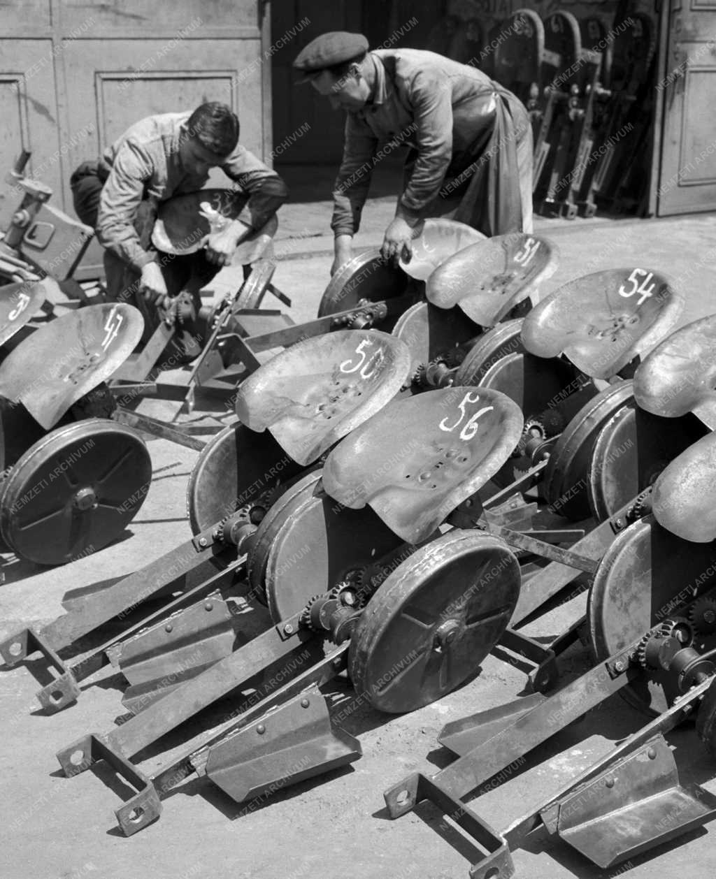 Ipar - A törökszentmiklósi Mezőgazdasági Gépgyár