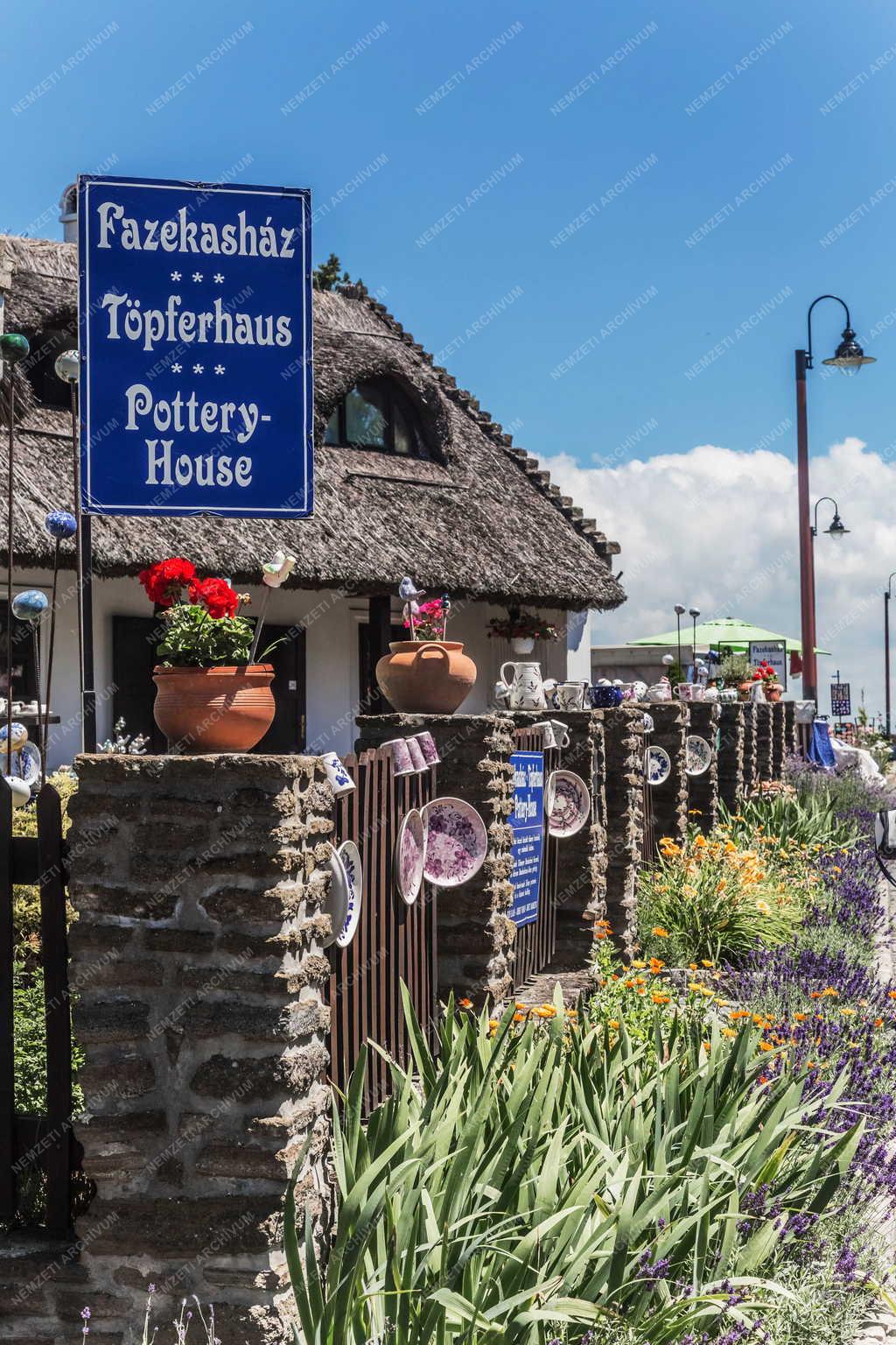 Épület - Tihany - A Fazekasház