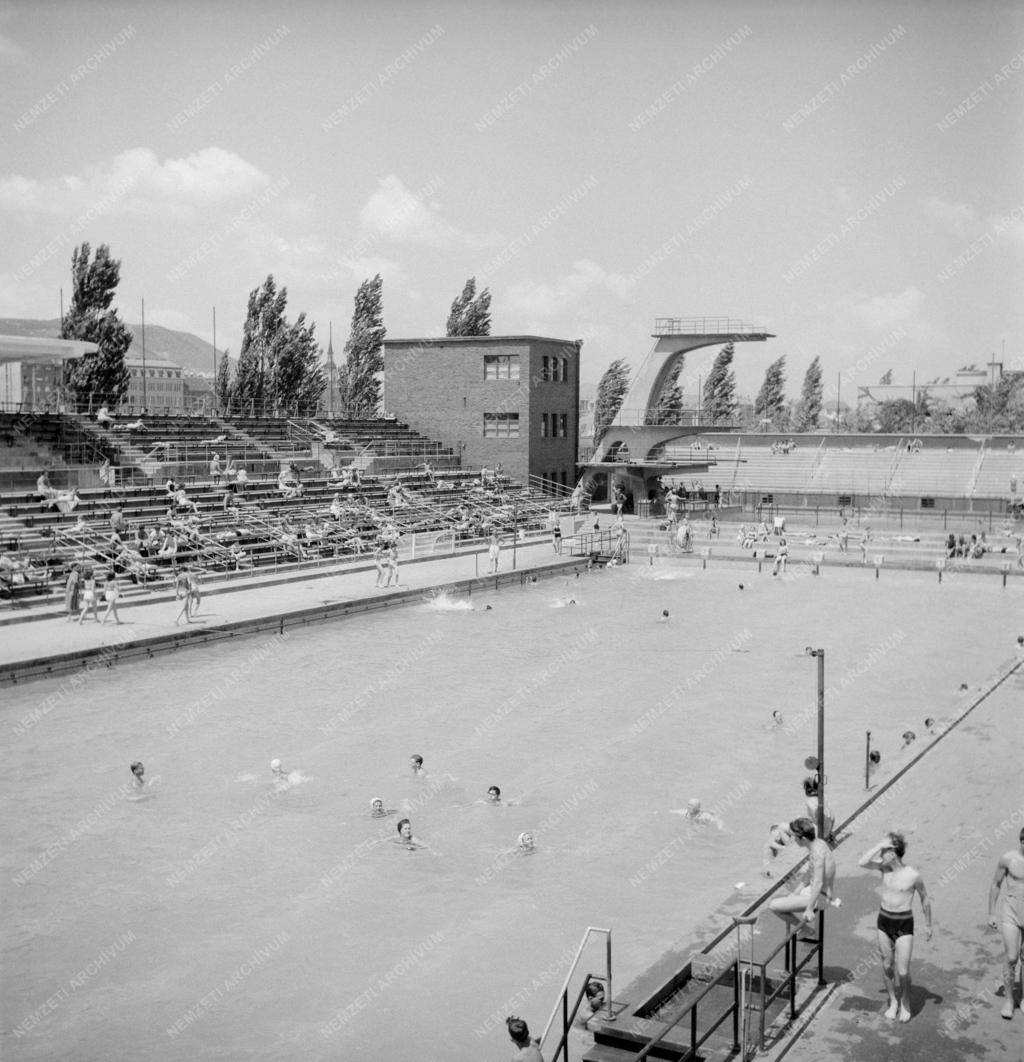 Szabadidő - Nemzeti Sportuszoda