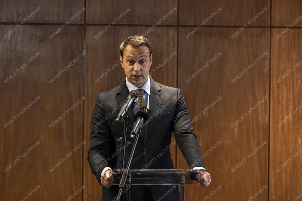 Átadták a kiskőrösi Petőfi Sándor Kulturális Központ építészeti tervpályázatának díjait