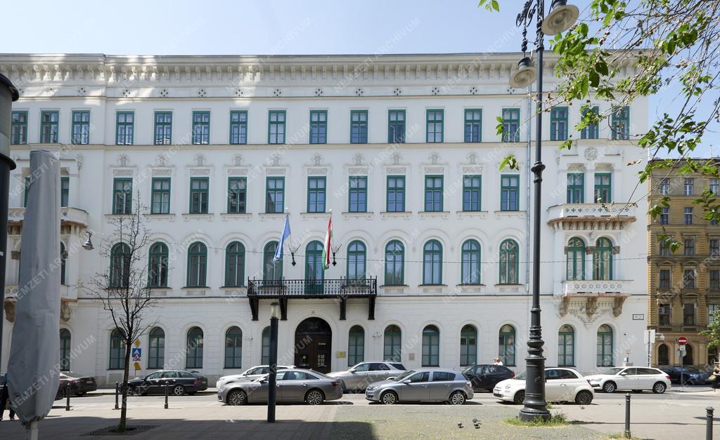 Közigazgatás - Budapest - Igazságügyi Minisztérium