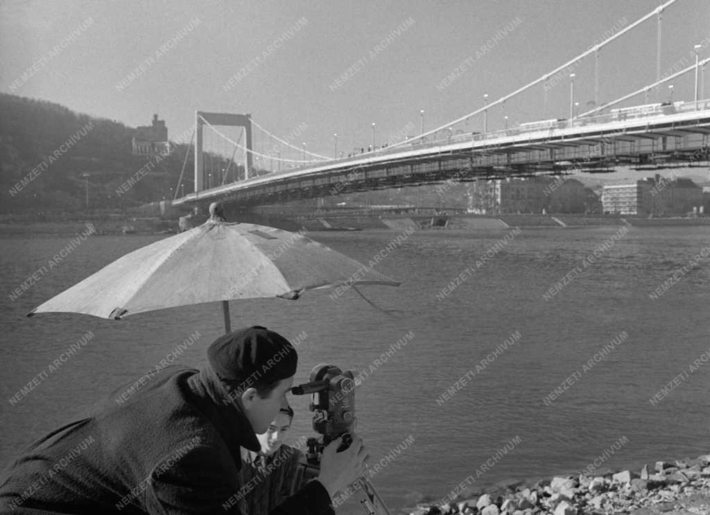 Hídépítés - Jó eredményeket mutatott az Erzsébet híd teherpróbája