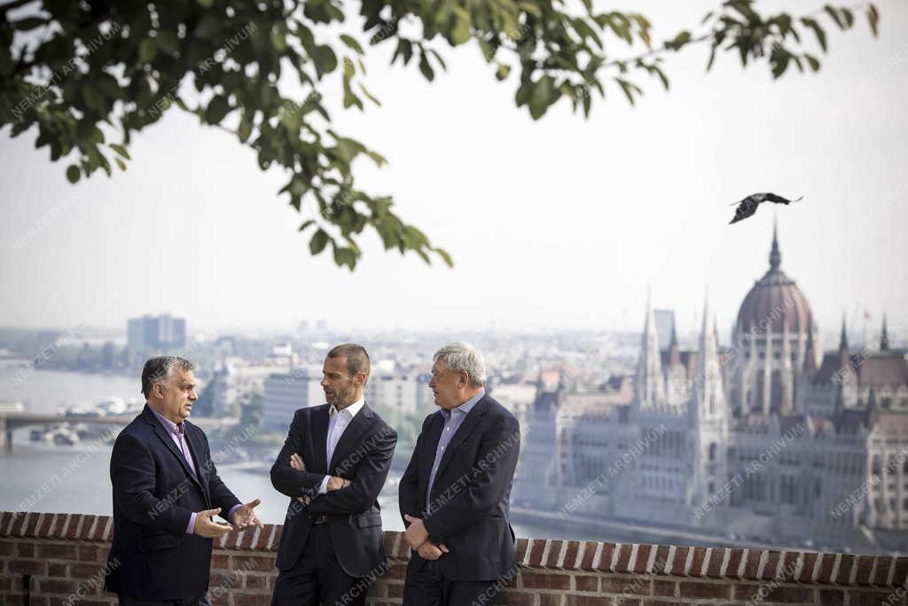 Orbán Viktor fogadta az UEFA elnökét