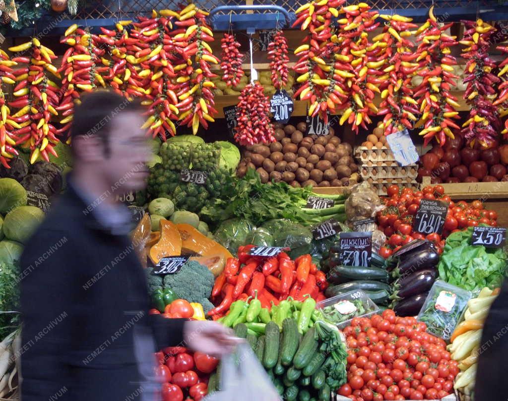 Kereskedelem - Zöldségkínálat a Nagycsarnokban