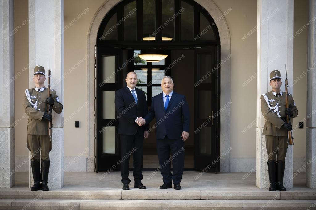 Orbán Viktor Bulgária elnökével tárgyalt