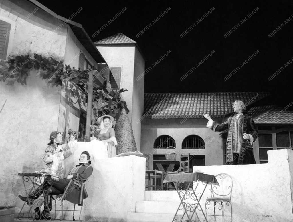 Színház - Mirandolina a Nemzeti Színházban