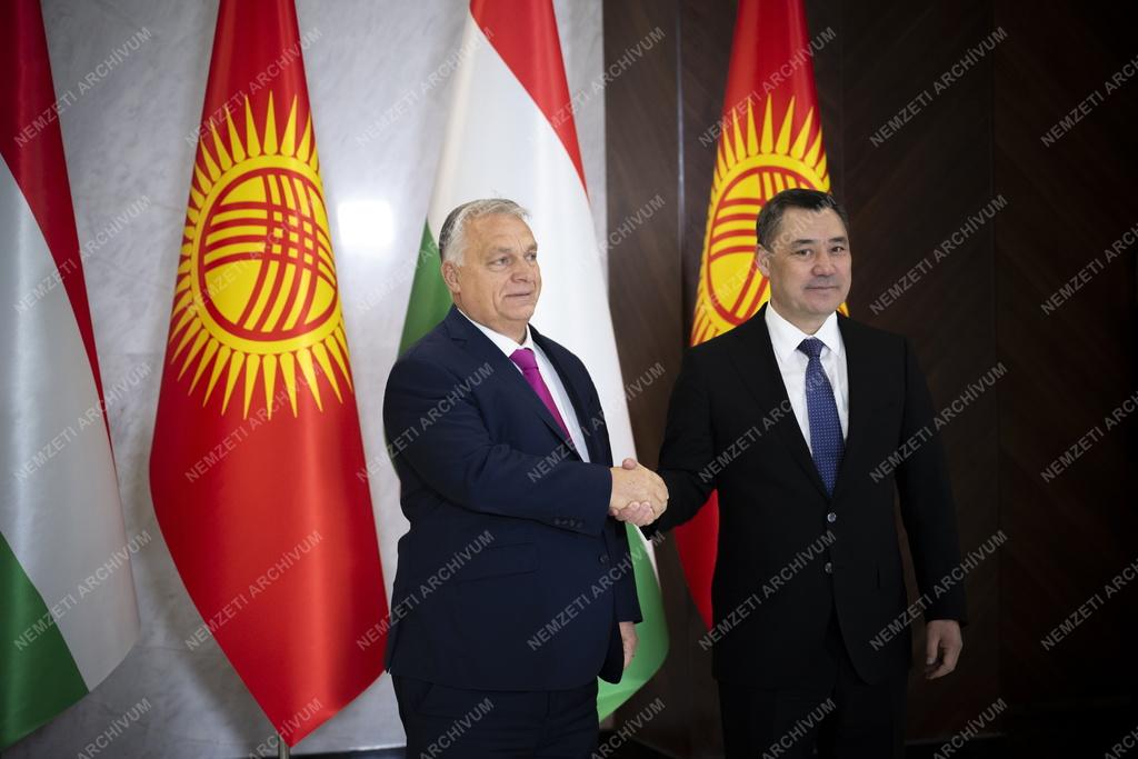 Orbán Viktor Kirgizisztánban