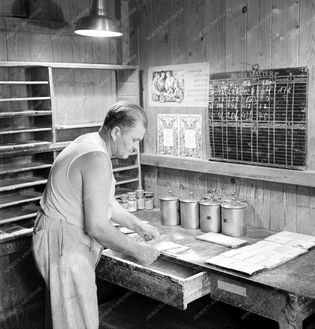 Élelmiszeripar - Búzaőrlés a Gizella-malomban