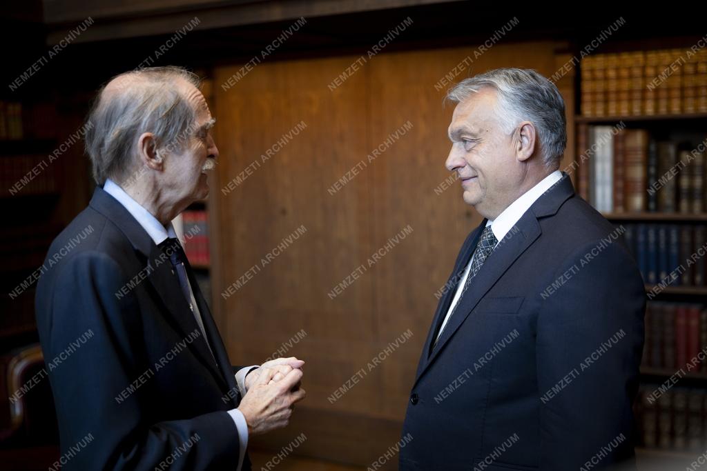 Orbán Viktor Braganza hercegét fogadta a Karmelita kolostorban