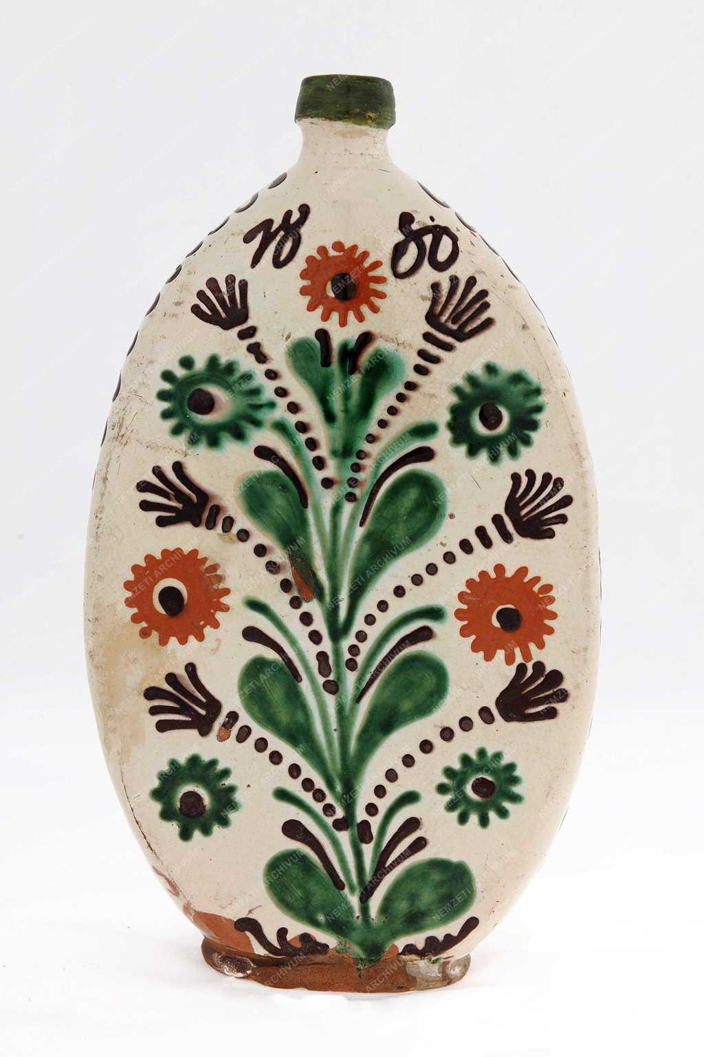 Népművészet - Debrecen - Pálinkás butella