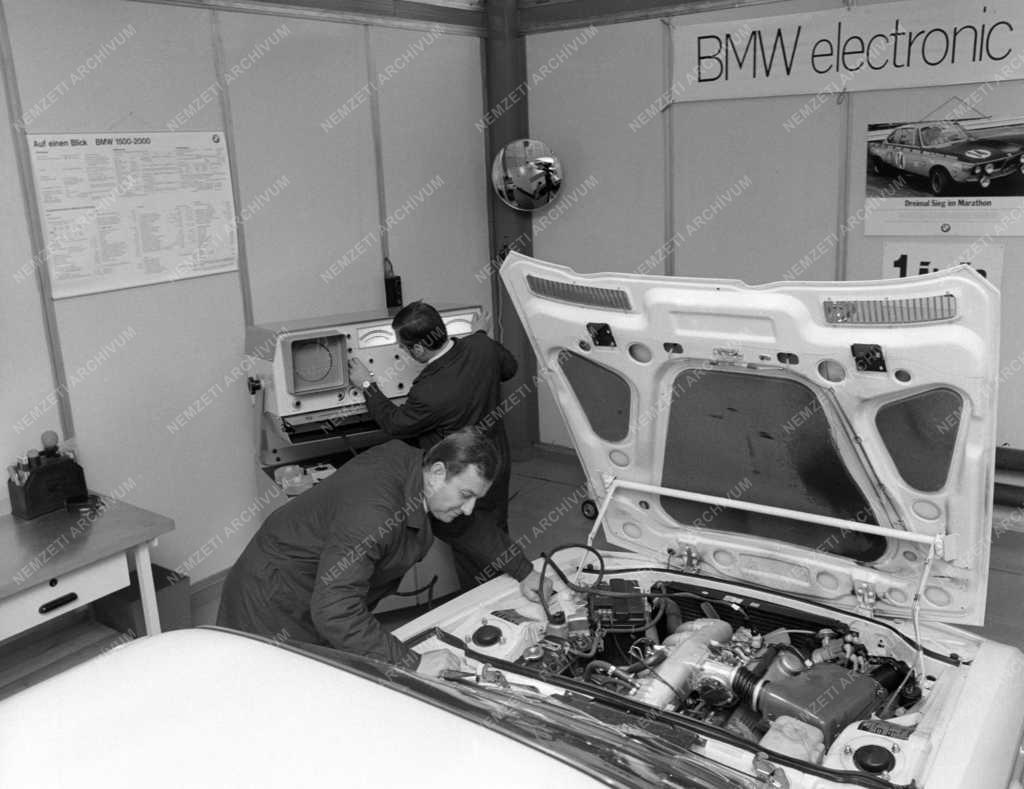 Közlekedés - Megnyílt a BMW központi szervizműhelye