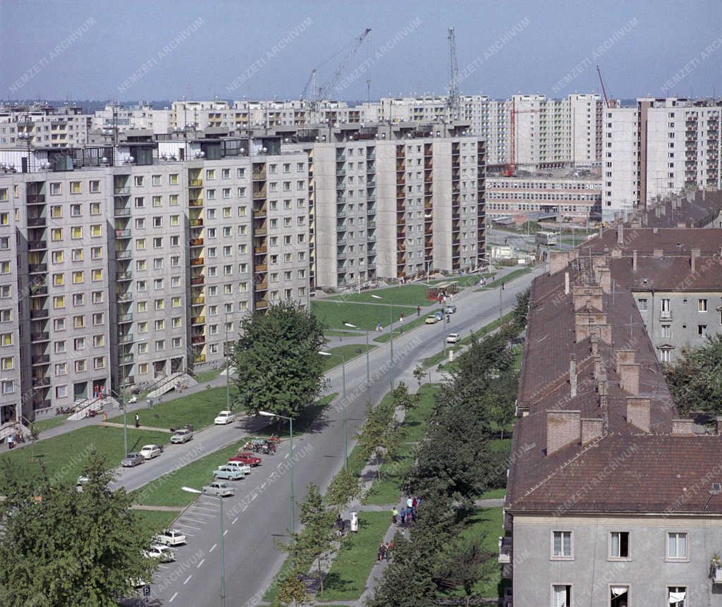 Városkép - A 25 éves Dunaújváros