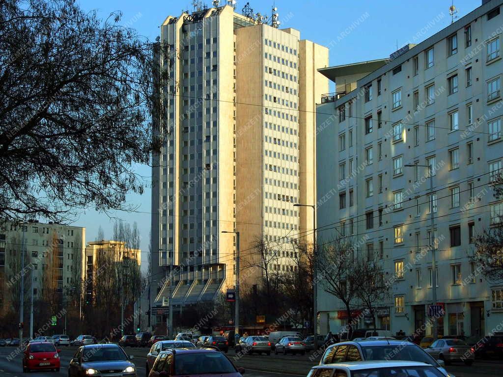 Budapest - Városkép - A BMGE kollégiuma