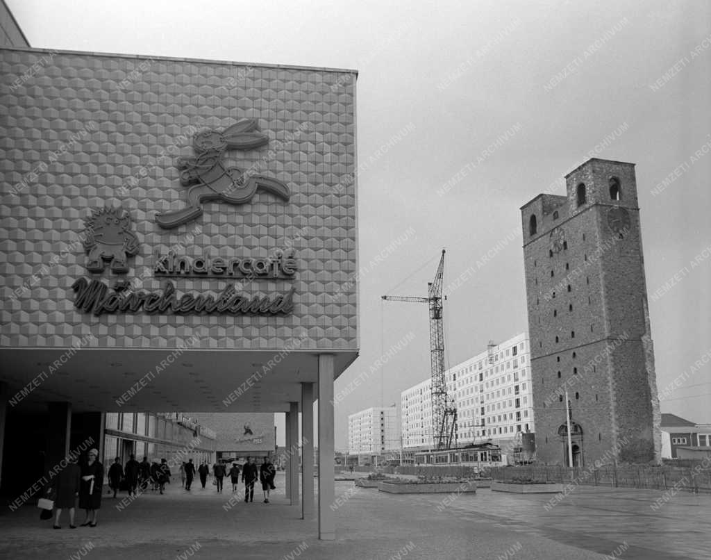 Városkép - NDK - Magdeburg