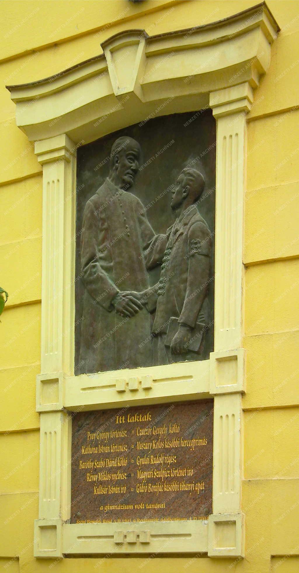 Révkomárom - Emléktábla