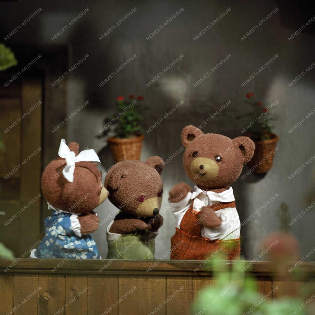 Televízió - A Dörmögőék kalandjai című bábfilmsorozat forgatása