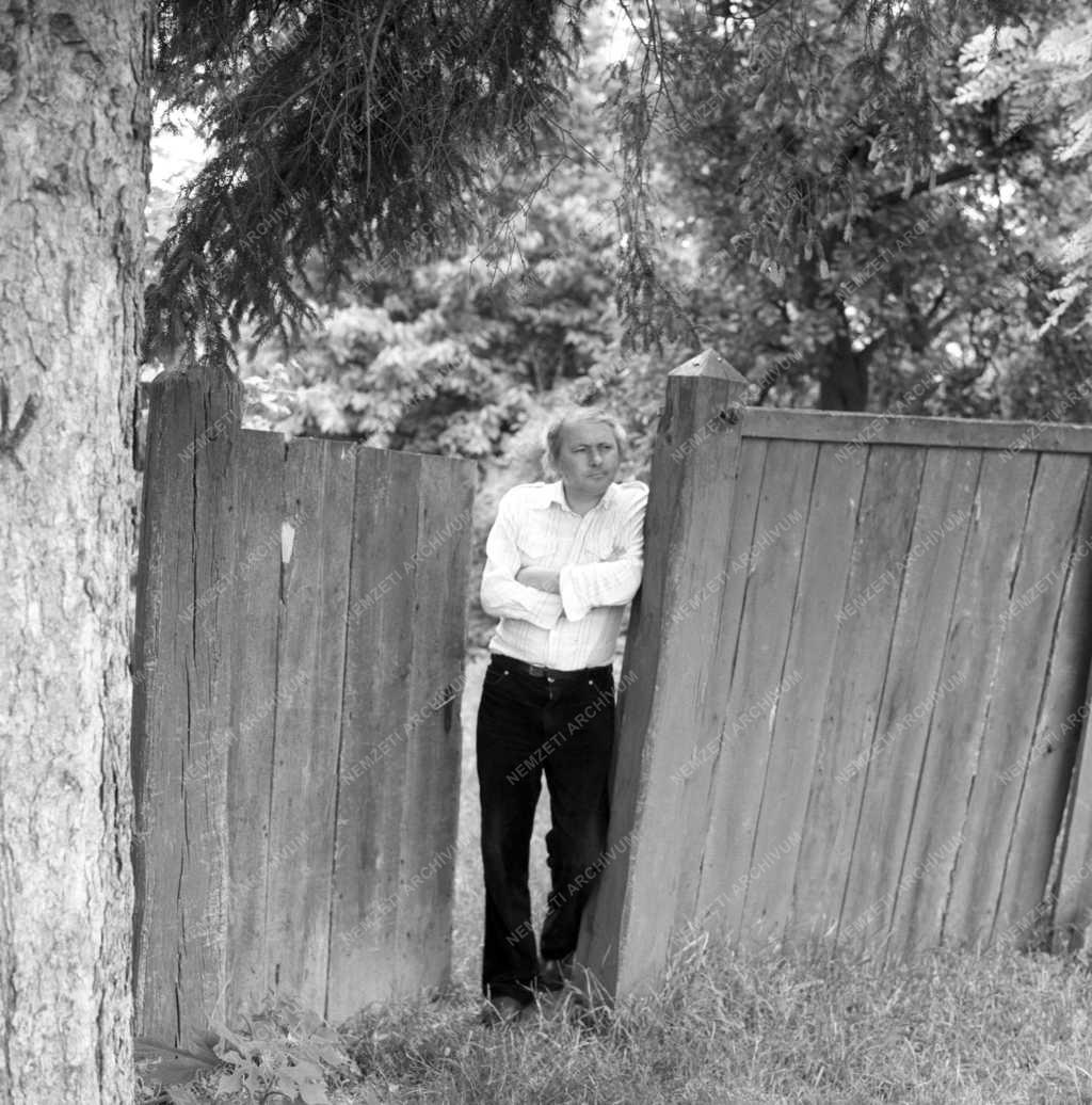 Személy - Ágh István