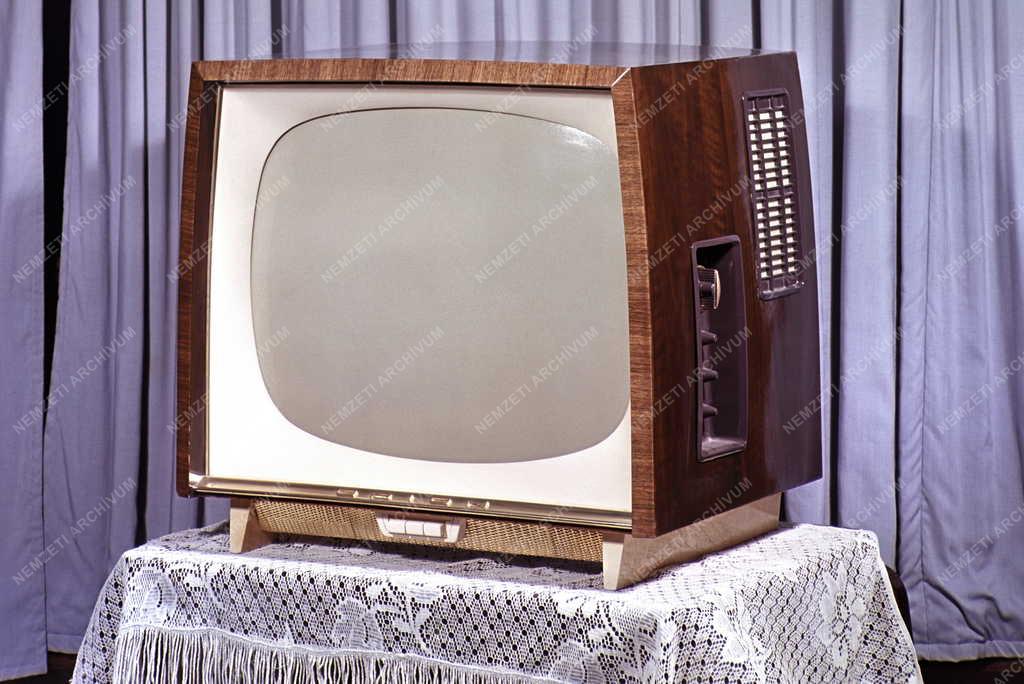 Ipar - Távközlés – Televízió