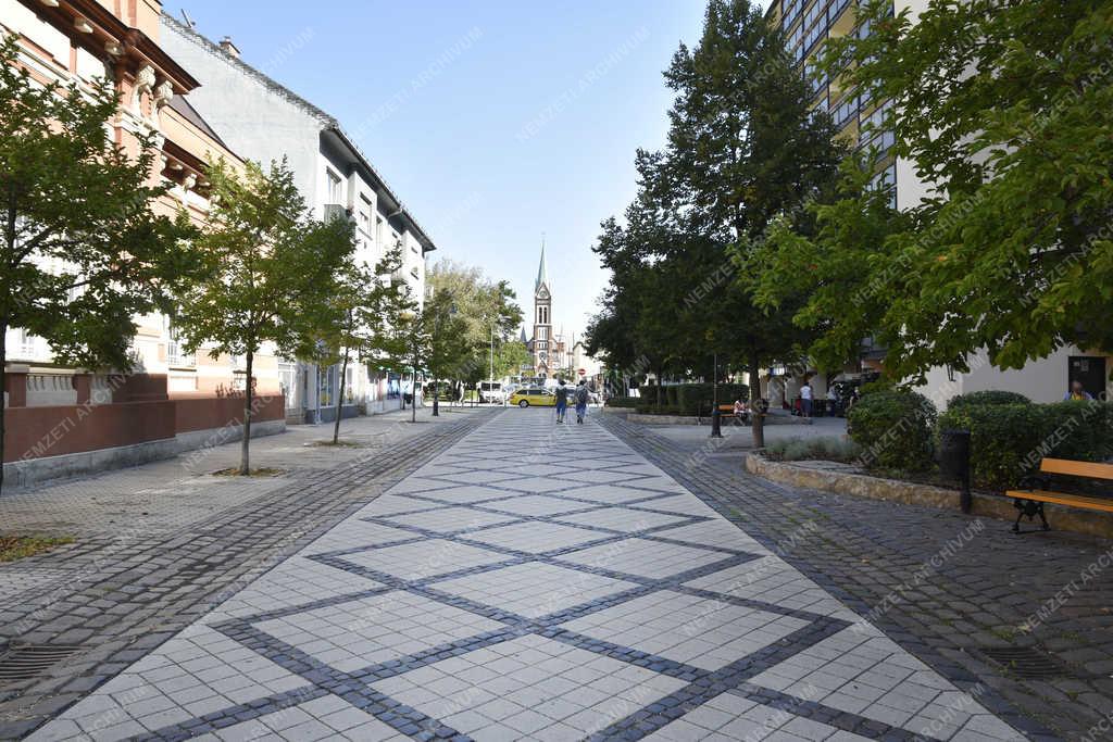 Városkép - Budapest - A Kossuth Lajos utca Pesterzsébeten