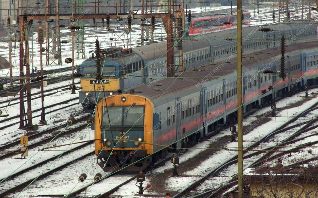 Budapest - Személyszállítás - Vasúti pályaudvar