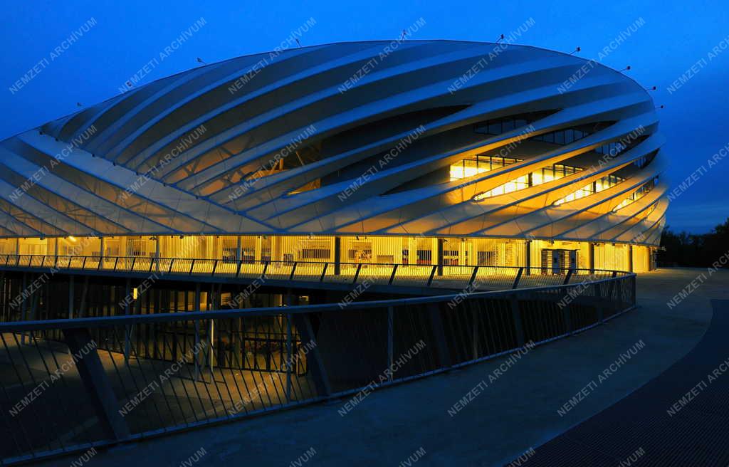 Sportlétesítmény - Debrecen - Elkészült a Nagyerdei Stadion