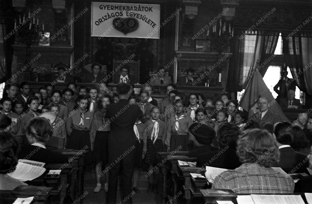 Kultúra -  Gyermekbarátok Országos Egyesülete