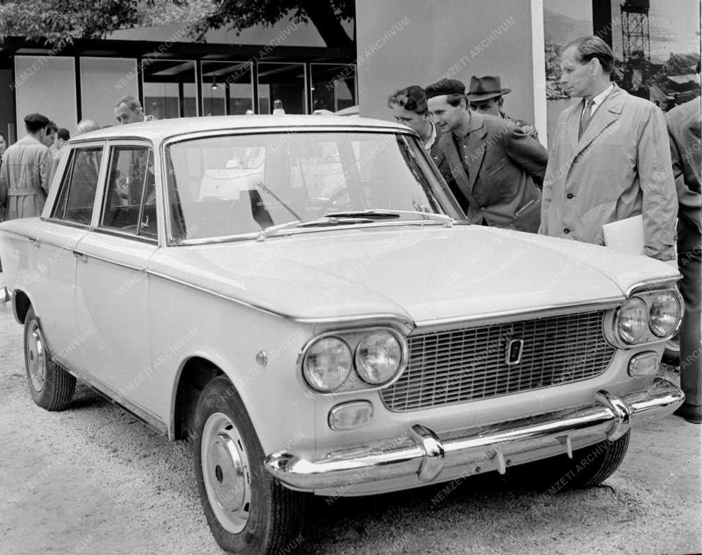 Kiállítás - BNV 1963-ban