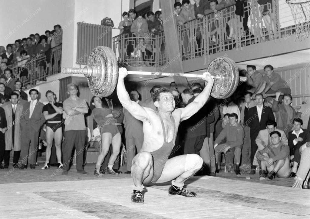 Sport - Súlyemelő bajnokság