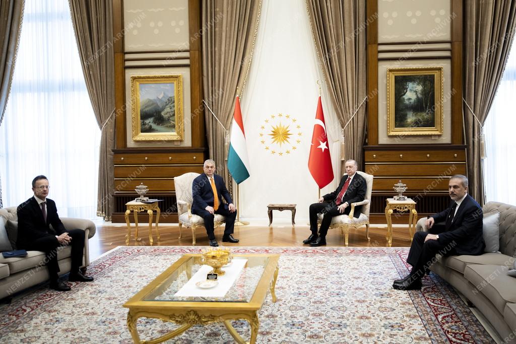 Orbán Viktor Törökországban