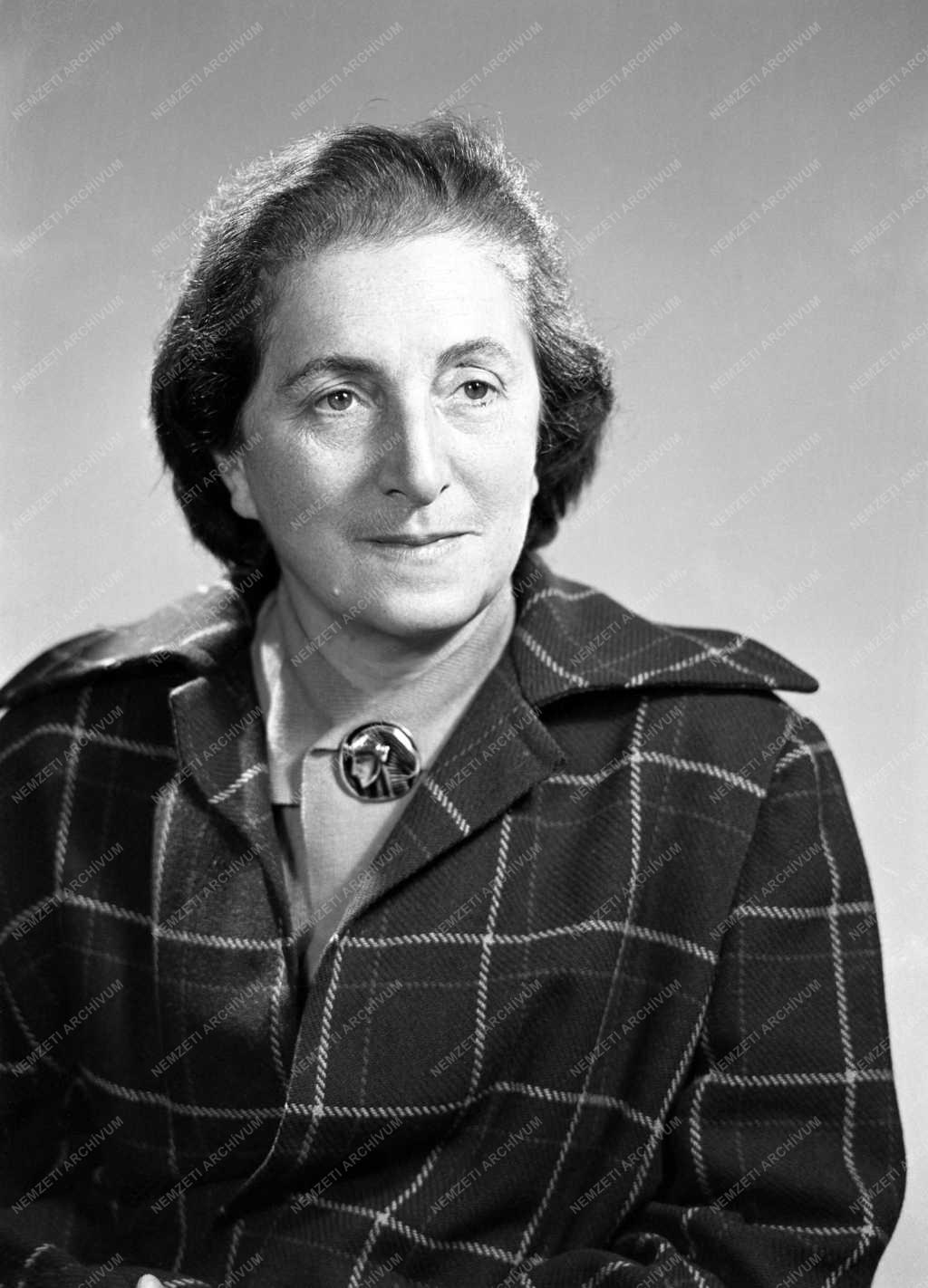Sajtó - MTI - Kenyeres Júlia