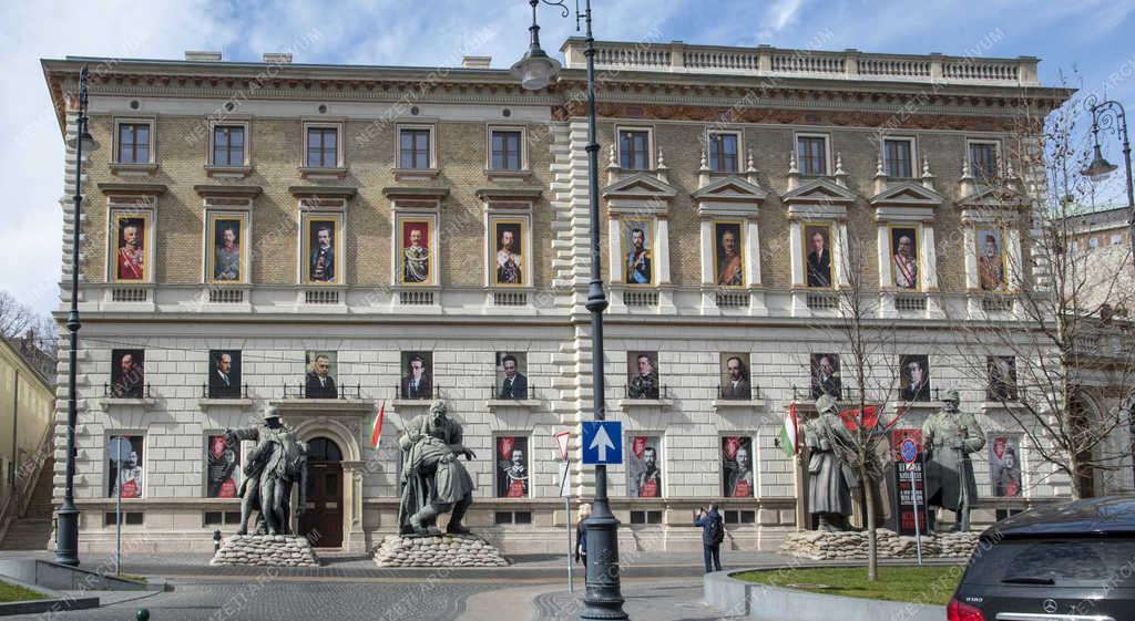  Városkép - Budapest - Új világ született című kiállítás 