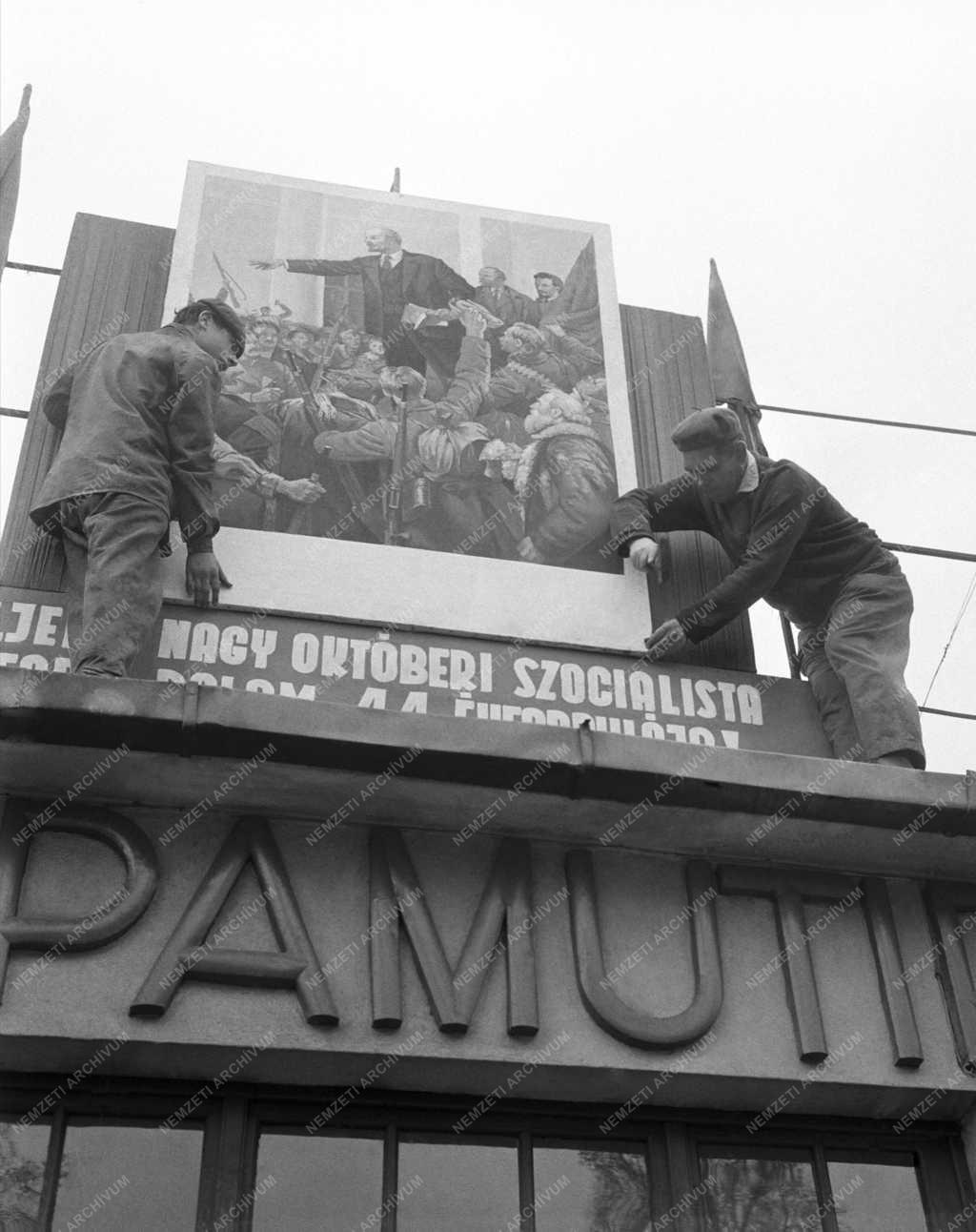 Ünnep - Dekoráció a november 7-i ünnepre