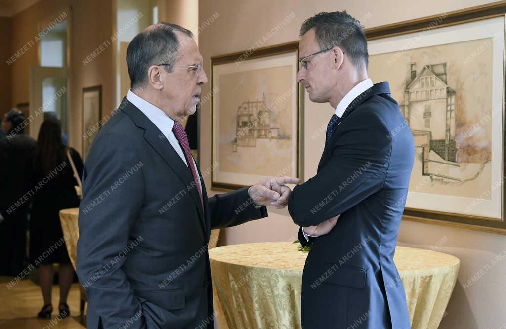 Szijjártó Péter az EBESZ külügyminiszteri találkozóján Csorbatón
