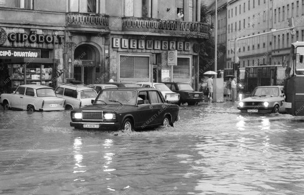 Időjárás - Felhőszakadás és jégeső Budapesten