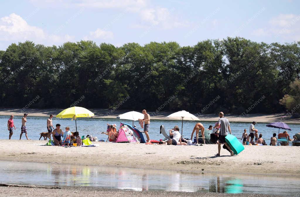 Szabadidő - Nagymaros - Strandolás