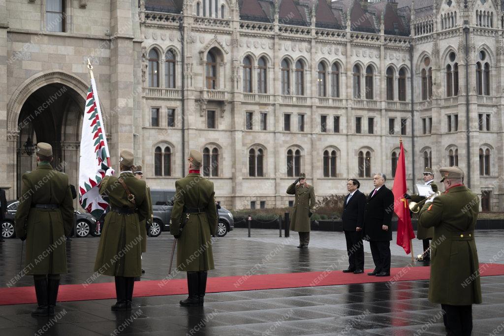 Orbán Viktor fogadta a vietnami miniszterelnököt