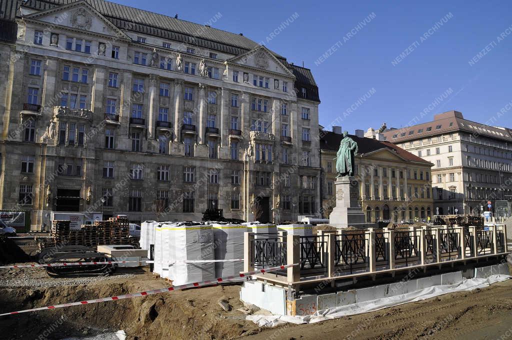 Építőipar - Budapest - Parkosítás a mélygarázs felett