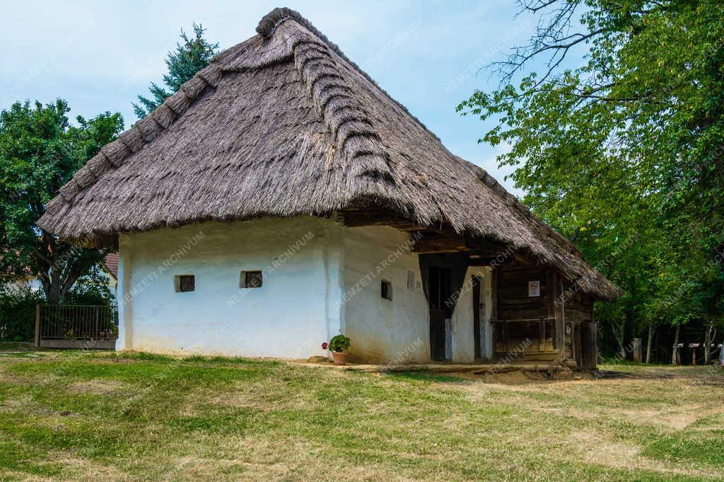 Néphagyomány - Szalafő - Füstös ház az Őrségi Nemzeti Parkban