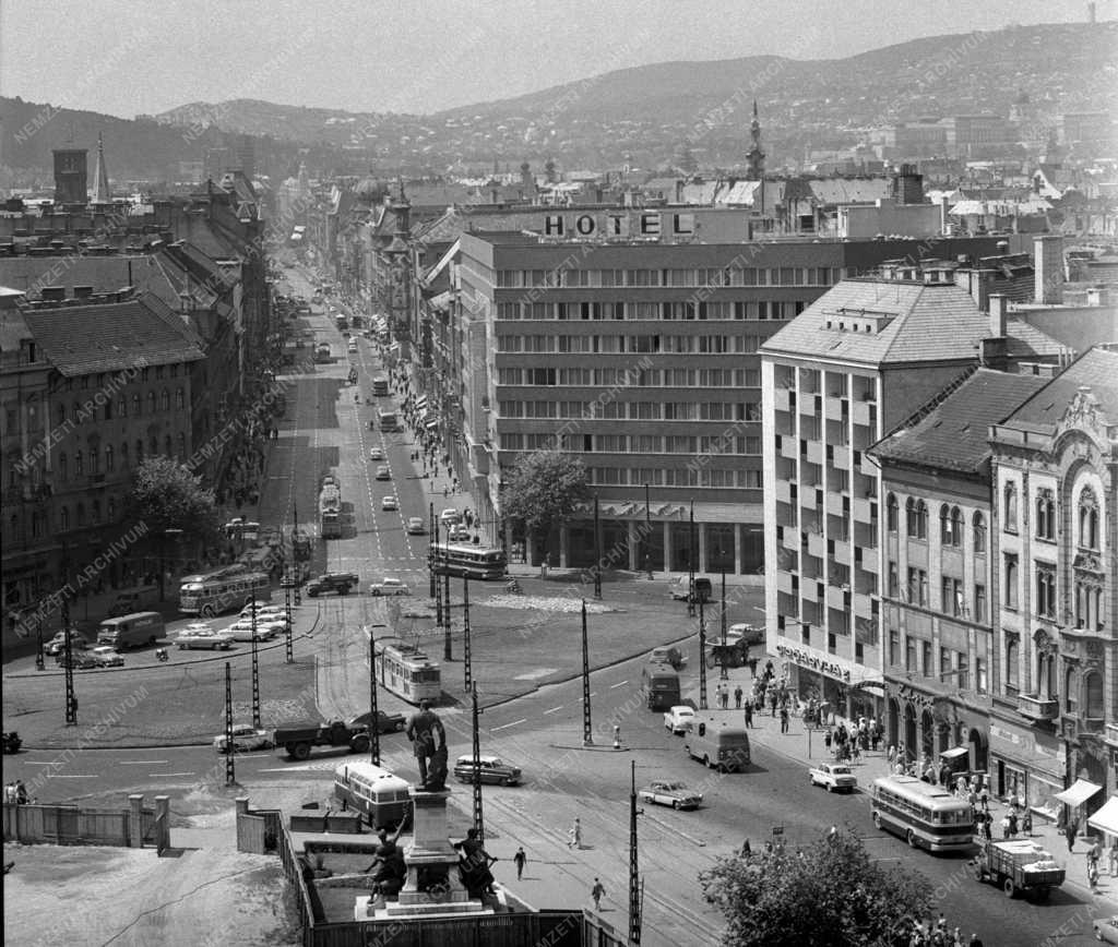 Városkép - Budapest - Baross tér