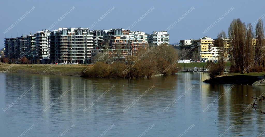 Városkép - Budapest - A Marina Part lakónegyed 