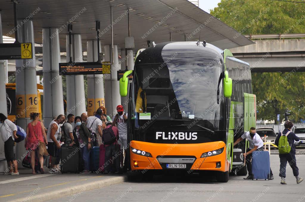 Közlekedés - Budapest - Bővülő buszszolgáltatás