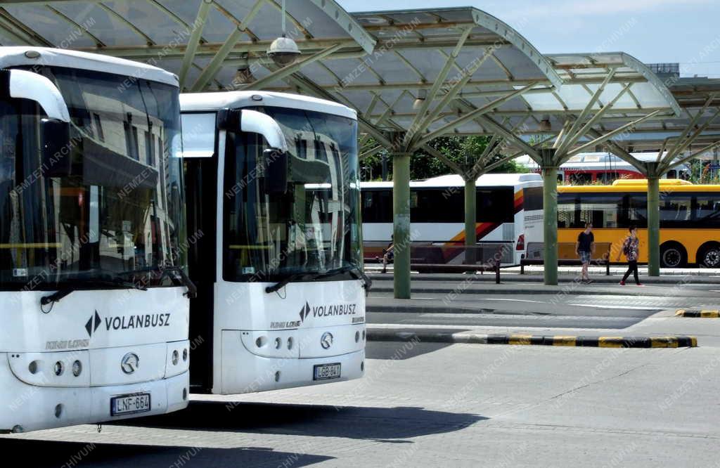 Közlekedés - Budapest - A kelenföldi autóbusz pályaudvar