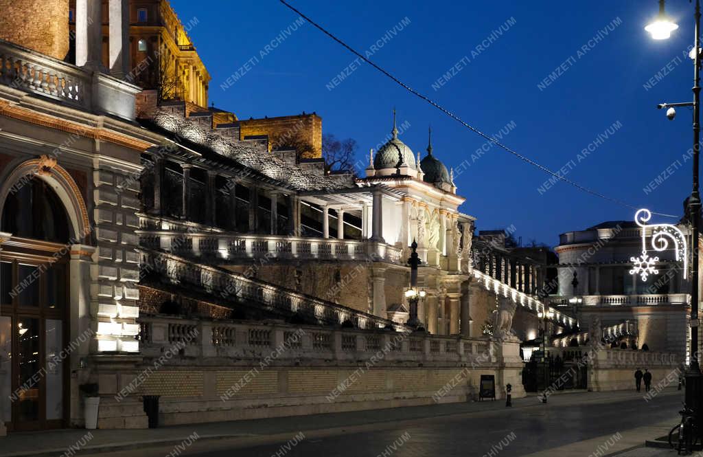 Esti városkép - Budapest - Várkert Bazár 