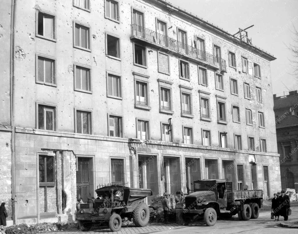 Városkép-életkép - Hajléktalanok a budapesti pártházban