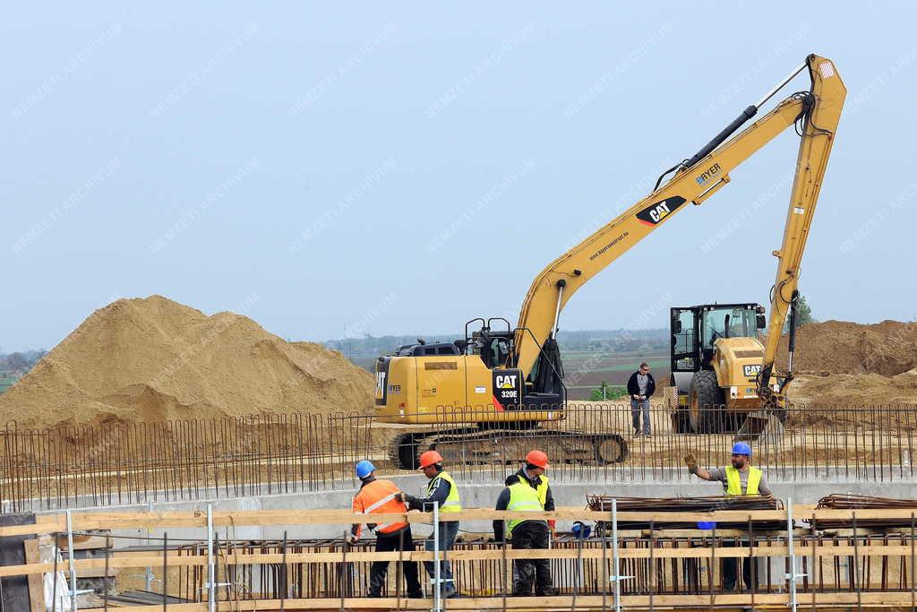 Építőipar - Debrecen - M35 autópálya kivitelezése